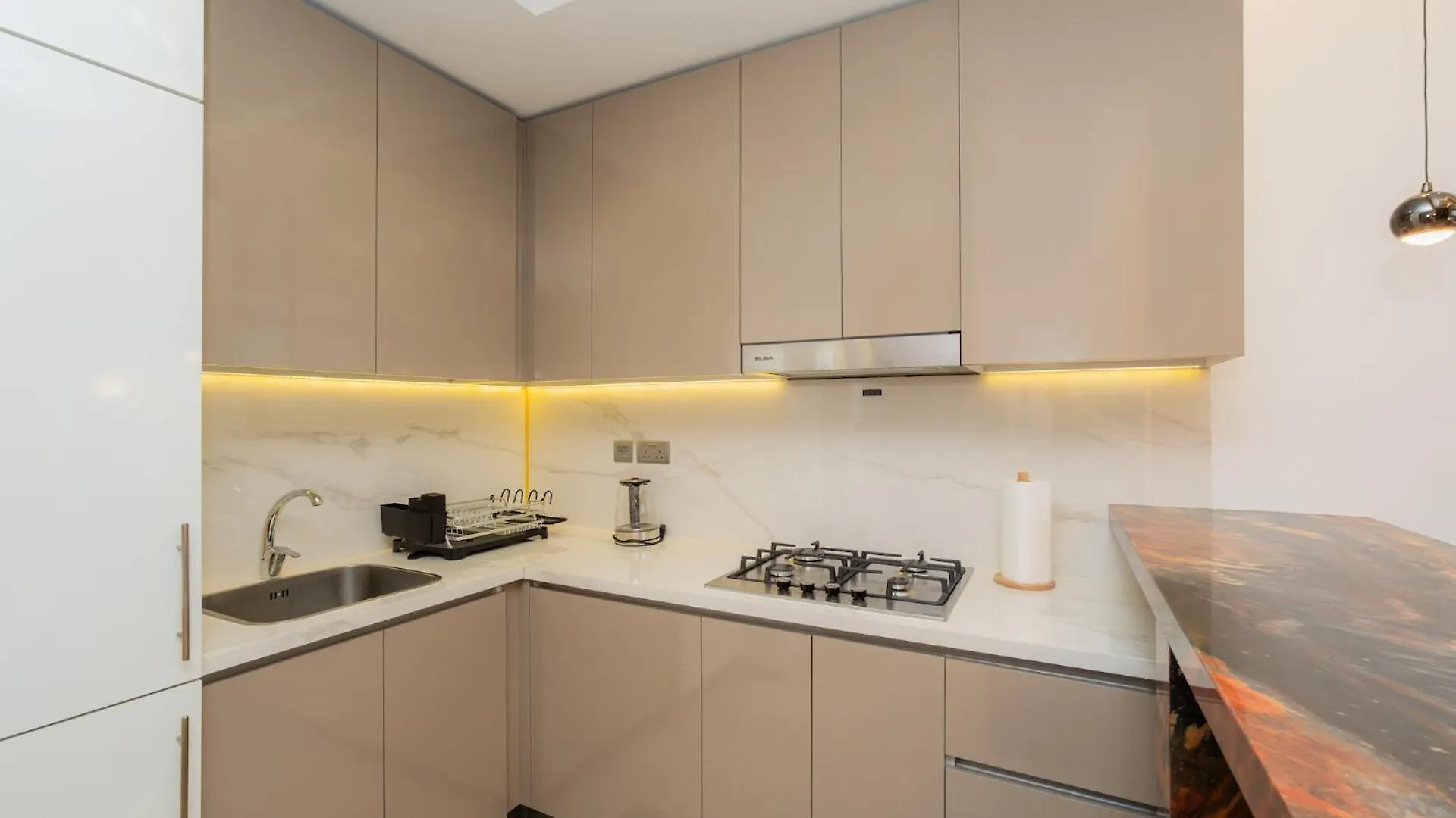 Elite Escape - 1 Bhk Getaway In Azizi Riviera 18 Apartment Dubai 0*,